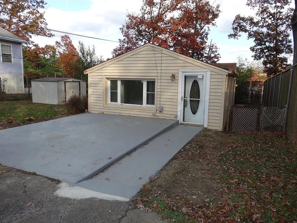 125 Johnson Dr
