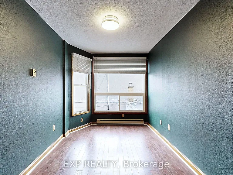 15 Colborne St E — Photo 25
