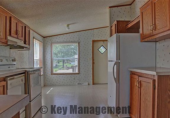 Breakfast Nook Through Kitchen