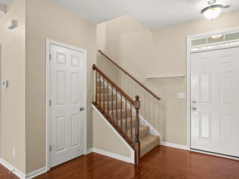 6N335 Whitmore Cir #D — Photo 11