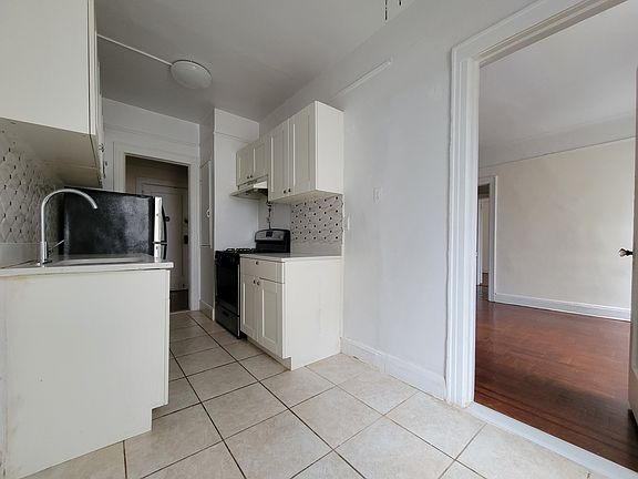 5th image of 44-15 43rd Ave #206