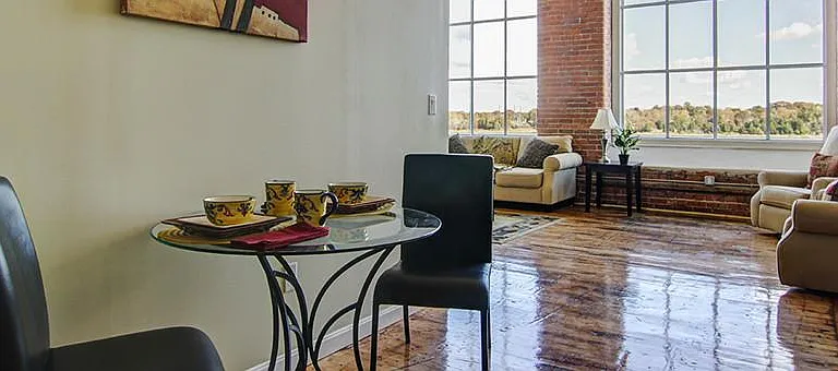 Riverbank Lofts — Photo 10