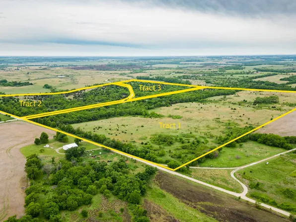 14884 212th Rd, Winfield, KS 67156