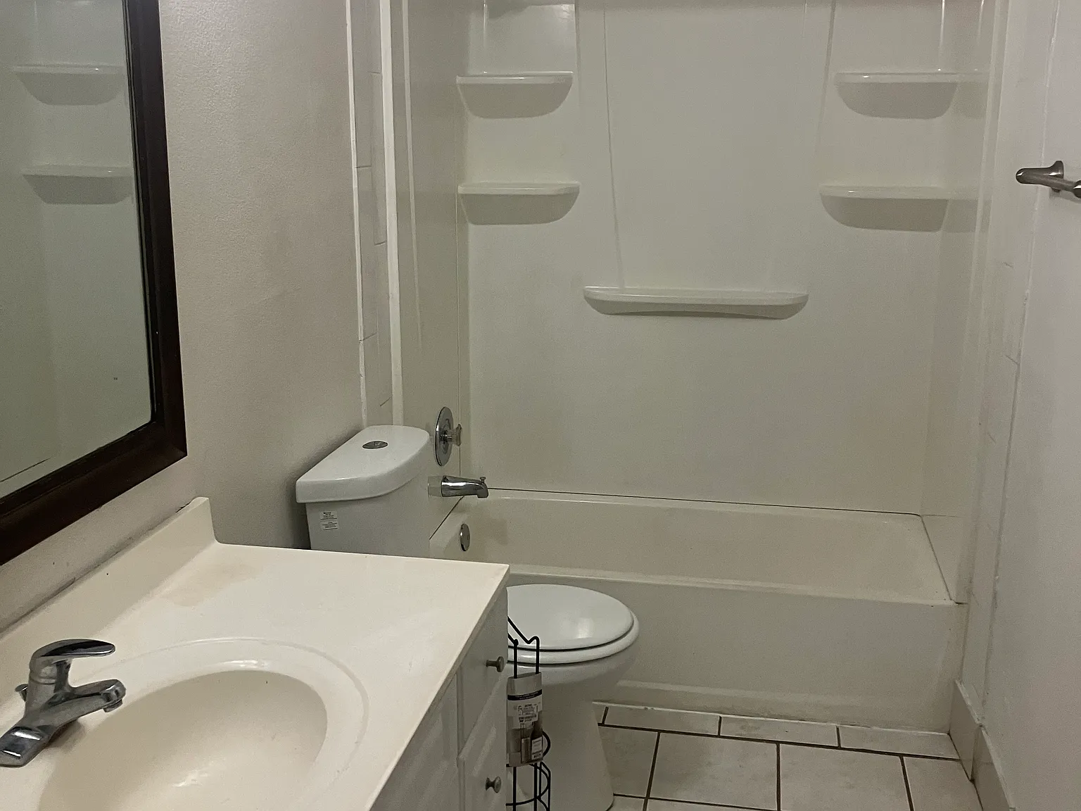 1 bed, 696 sqft, $875 — Photo 3
