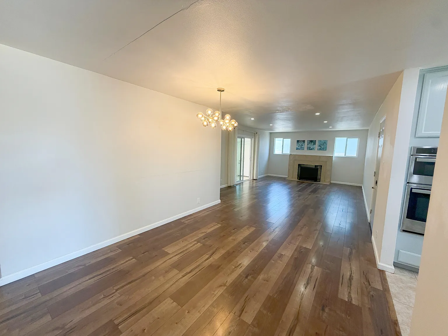 4 bed, 1627 sqft, $4,100 — Photo 3