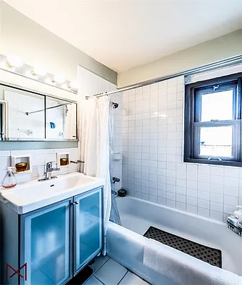 Sold by Bank Neary | media 15