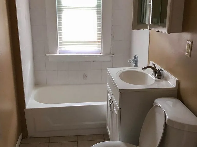 224 W Rock Ave #3 — Photo 7