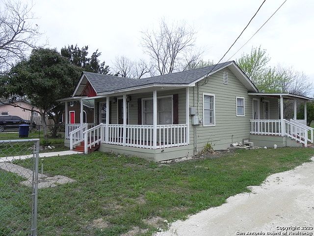 1st image of 726 SW 37th St