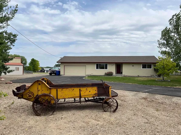 368 W King Rd, Kuna, ID 83634