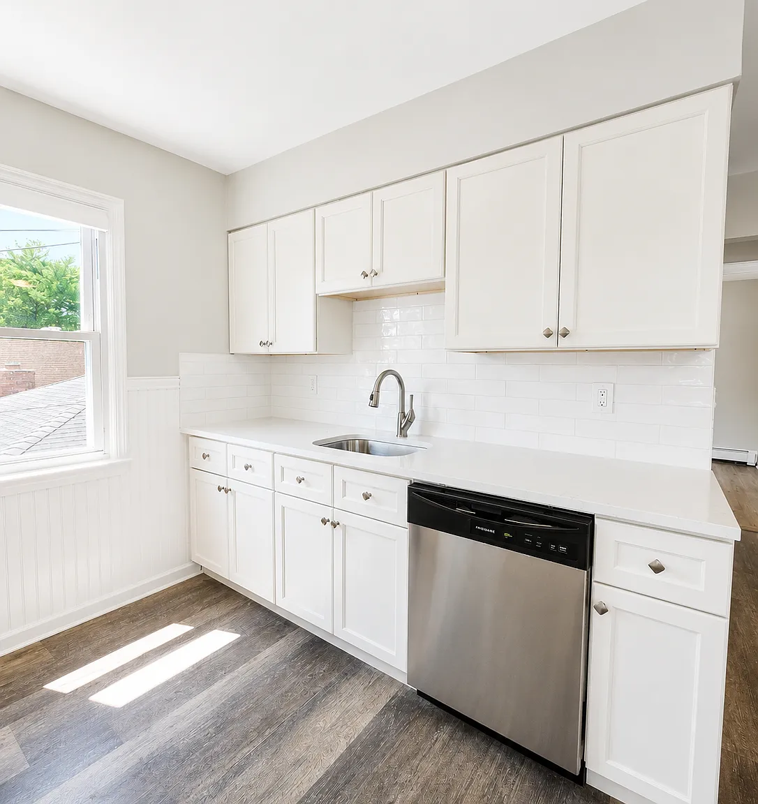 253 Beachview St — Photo 3
