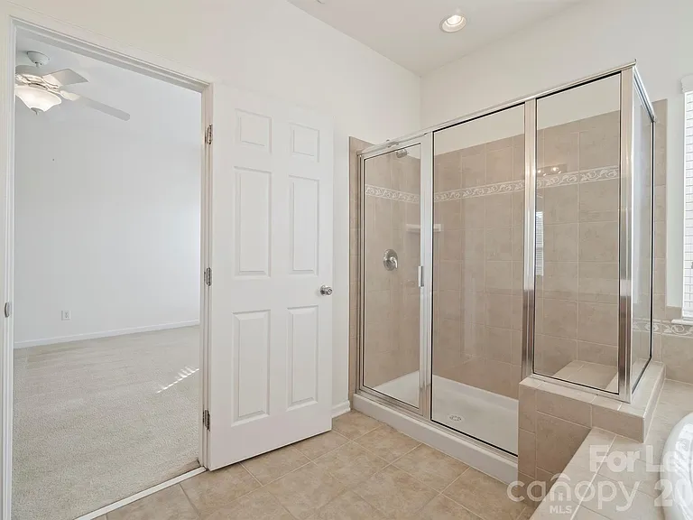 413 Armour St — Photo 14