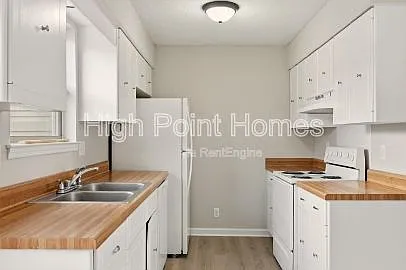 90 Park St #102 — Photo 4