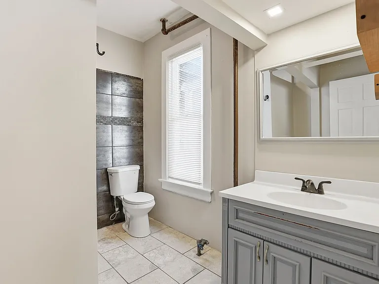 1125 S 7th St — Photo 11