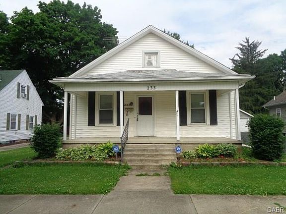 2nd image of 233 Windsor Ave