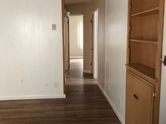 3rd image of 3822 Albatross St #1