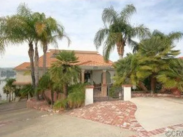 22262 W San Joaquin Dr, Canyon Lake, CA 92587