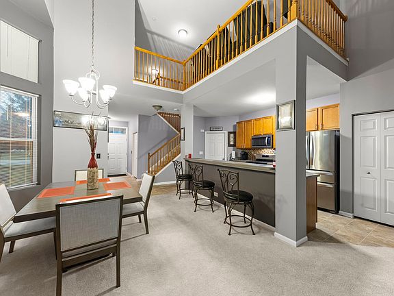 4th image of 960 Bluebell Cir