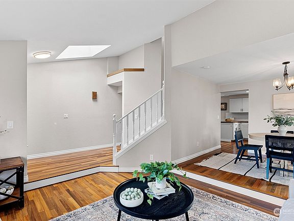 4th image of 2619 31st Street SE