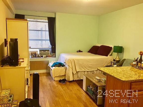 5th image of 205 W 88th St APT 3H