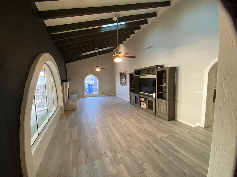 2081 E Alameda Dr — Photo 14