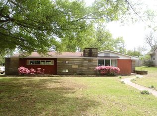 824 Josephine St, Newport, AR 72112