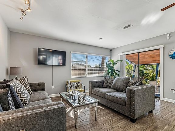 5th image of 902 BELTREES STREET