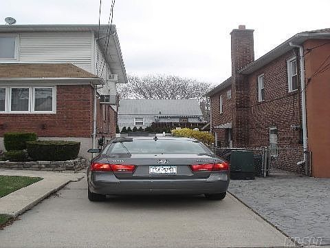3rd image of 15831 96th St