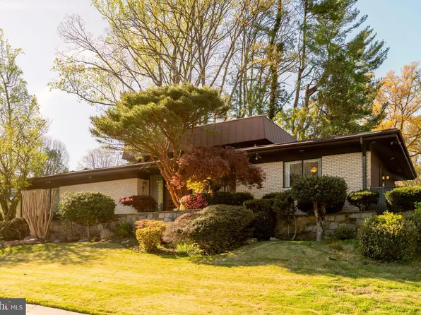 3201 Pauline Dr, Chevy Chase, MD 20815