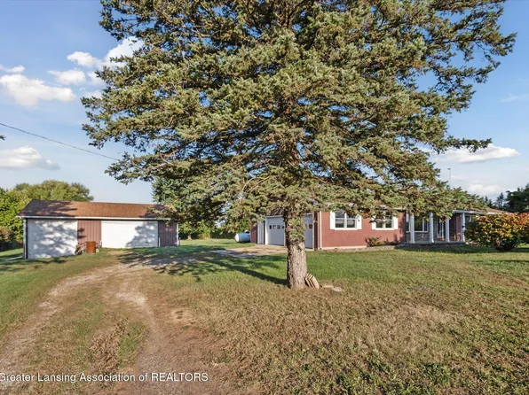 854 S Ainger Rd, Charlotte, MI 48813
