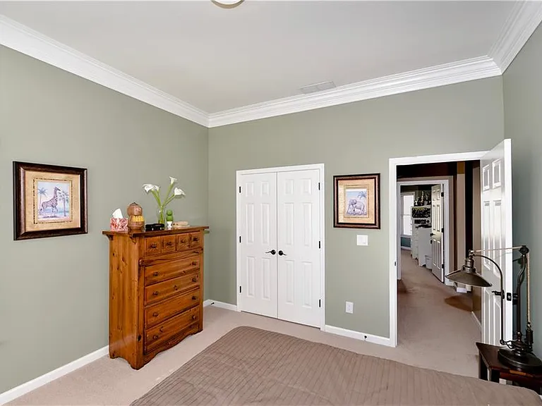 265 Windsor Gate Cv — Photo 46