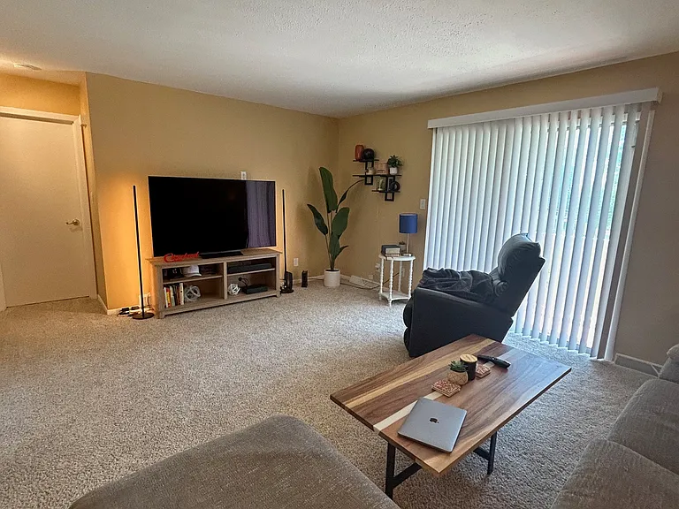 4579 Provens Dr — Photo 7