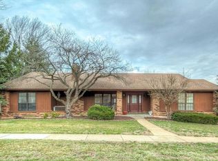 5917 Briarmist Pl, Saint Louis, MO