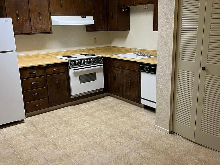 1809 Monarch Ln #1808 — Photo 2