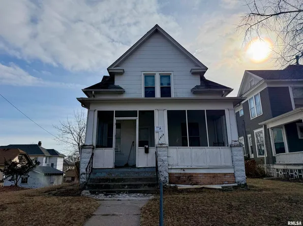 1315 W 13th St, Davenport, IA 52804