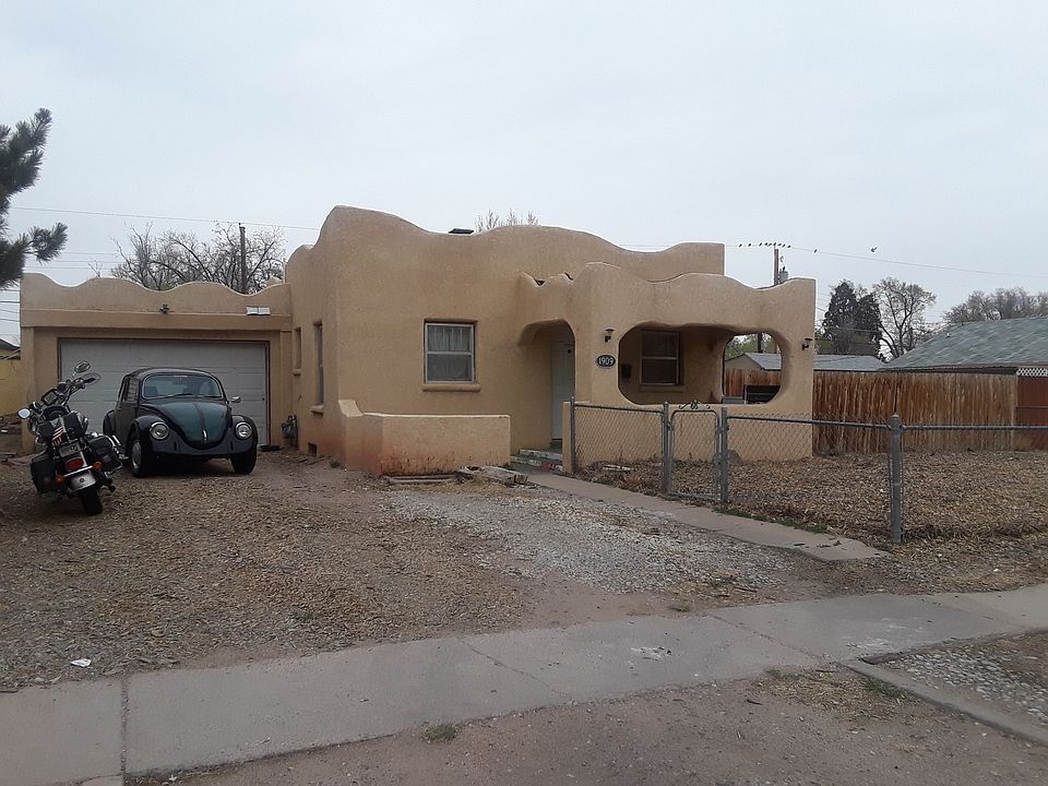 1st image of 1909 E 9th St