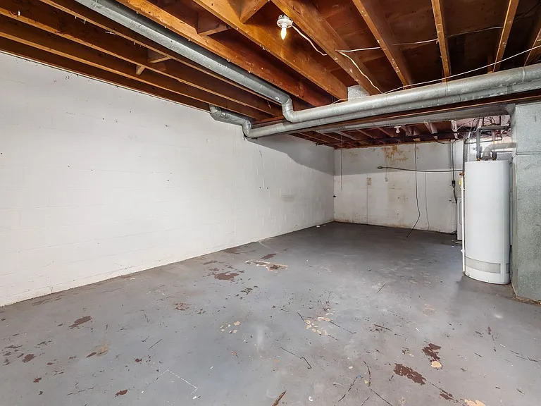 85 Illinois Ave #B — Photo 14