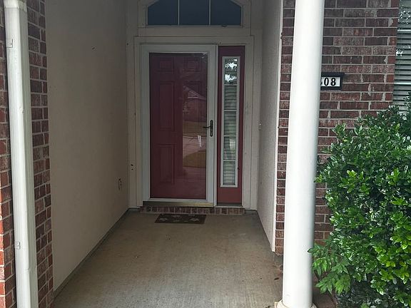 3rd image of 408 Hancock Dr