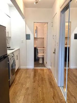 Rented by NYLA Realty | media 10