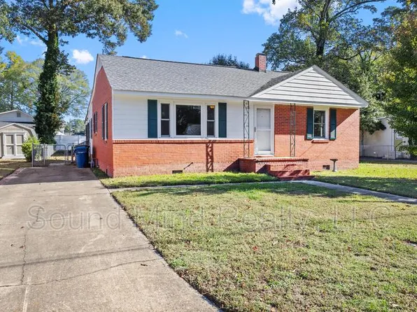 1214 W Pearsall St, Dunn, NC 28334
