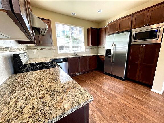4th image of 9839 NE 138th Pl #12