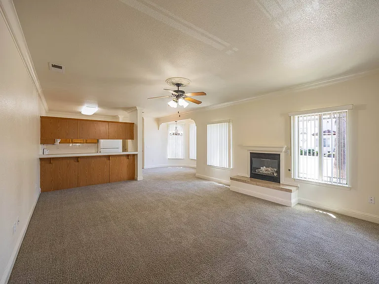 Dominion Courtyard Villas — Photo 35