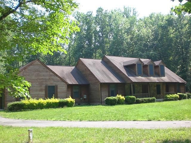 2nd image of 15284 Brickhouse Rd