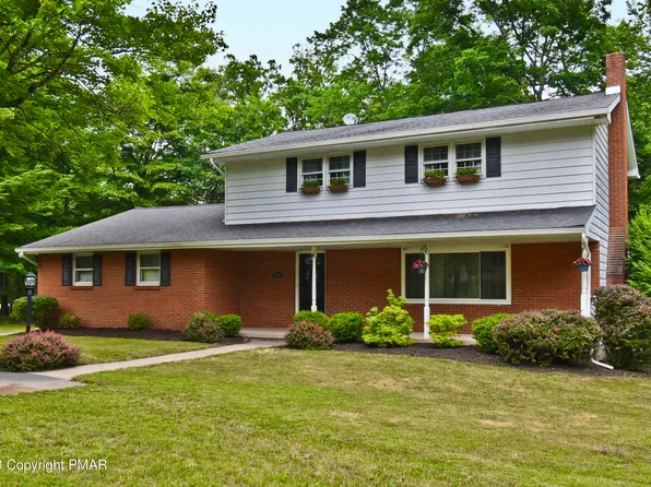 8104 Oak Ridge Ln, Cresco, PA 18326