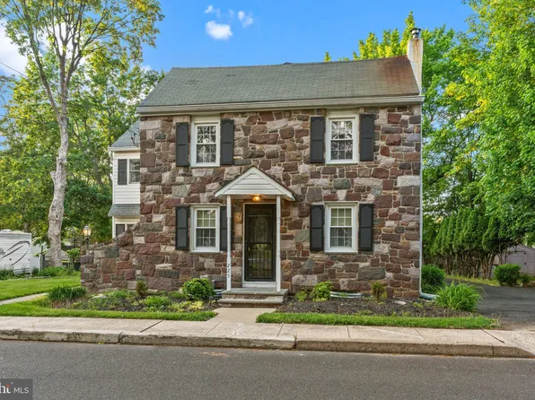 225 Flowers Ave, Langhorne, PA 19047