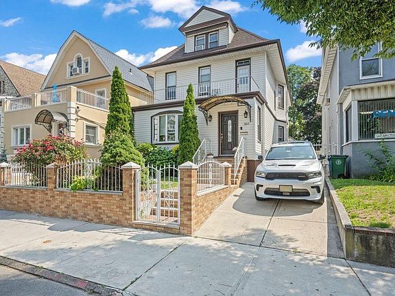 3rd image of 350 77th St