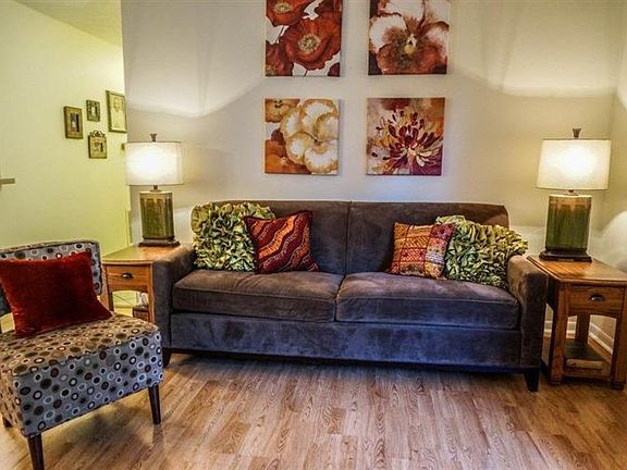 4th image of 6610 Green Branch Dr APT 4