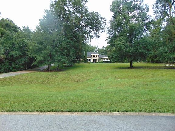 3rd image of 1942 Hillcrest Oak Dr