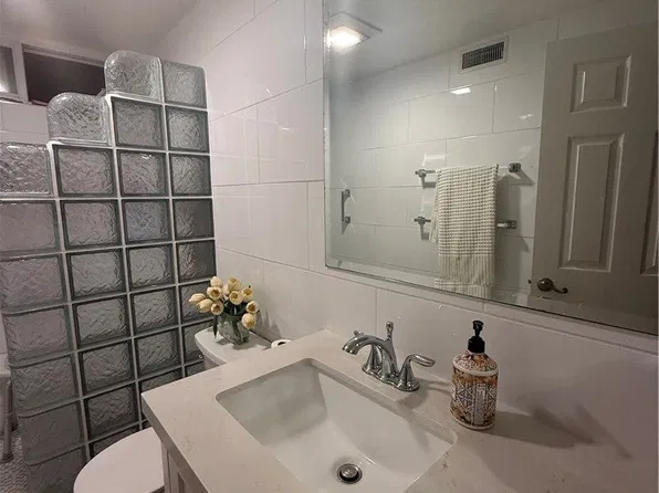 1519 S Diamond St, Santa Ana, CA 92704