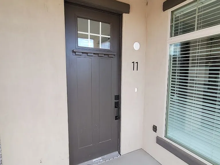 687 S Guy Ln #E — Photo 2