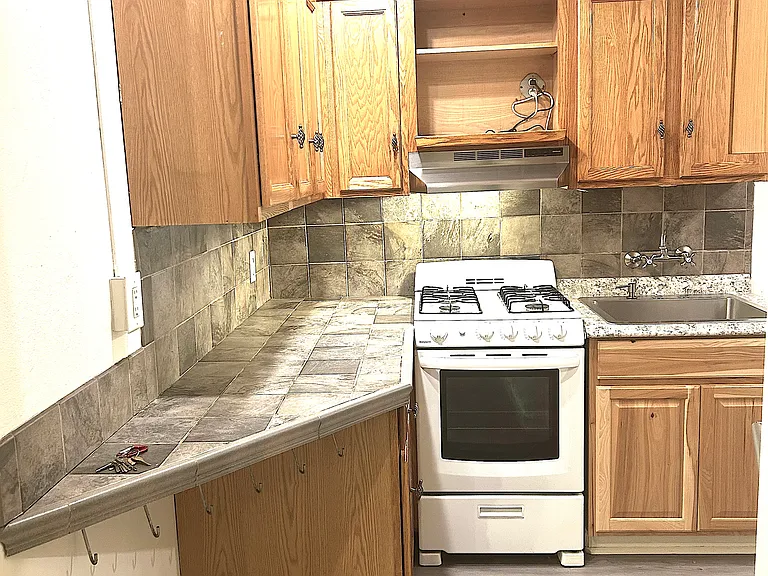 3618 Woodland Park Ave N #6 — Photo 18